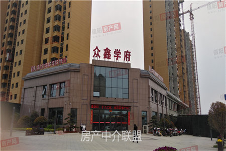 达川大道一段72号4室2厅2卫60万154.5m2中装出售